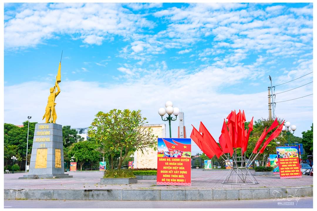 Tượng đài truyền thống huyện Hiệp Hòa, Bắc Giang