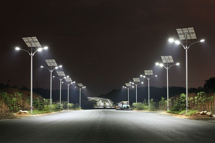 Lý do bạn nên sử dụng đèn đường chạy năng lượng mặt trời?