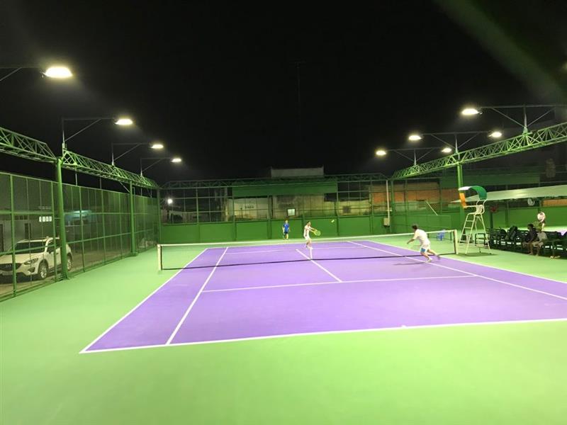 Đèn pha Led cho sân tennis và quy chuẩn chiếu sáng sân tennis bạn cần biết